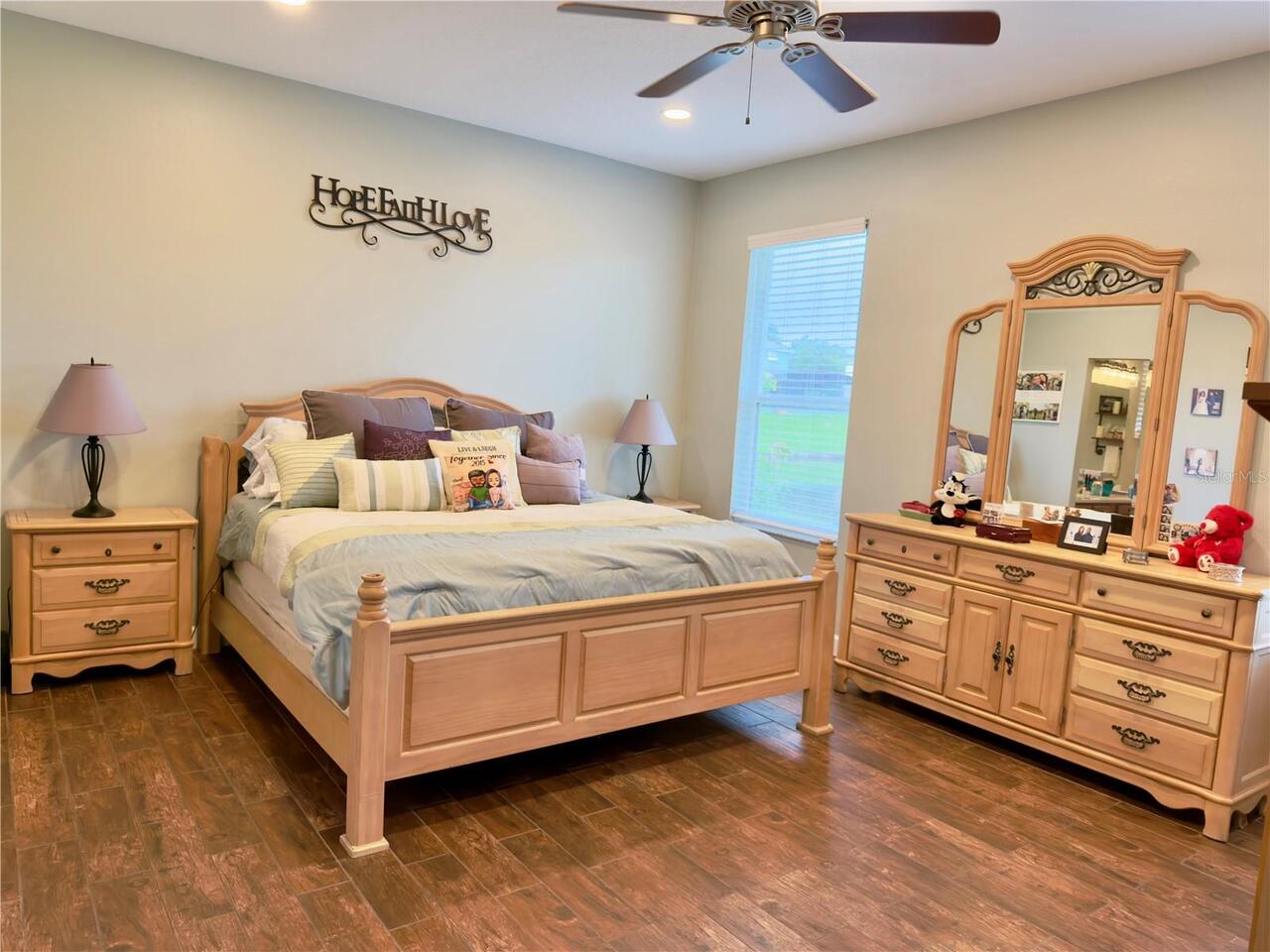 Listing Photo 10