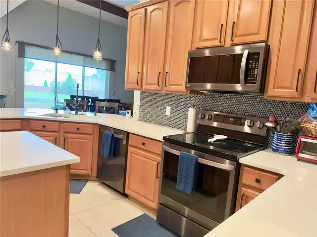 Listing Photo 19