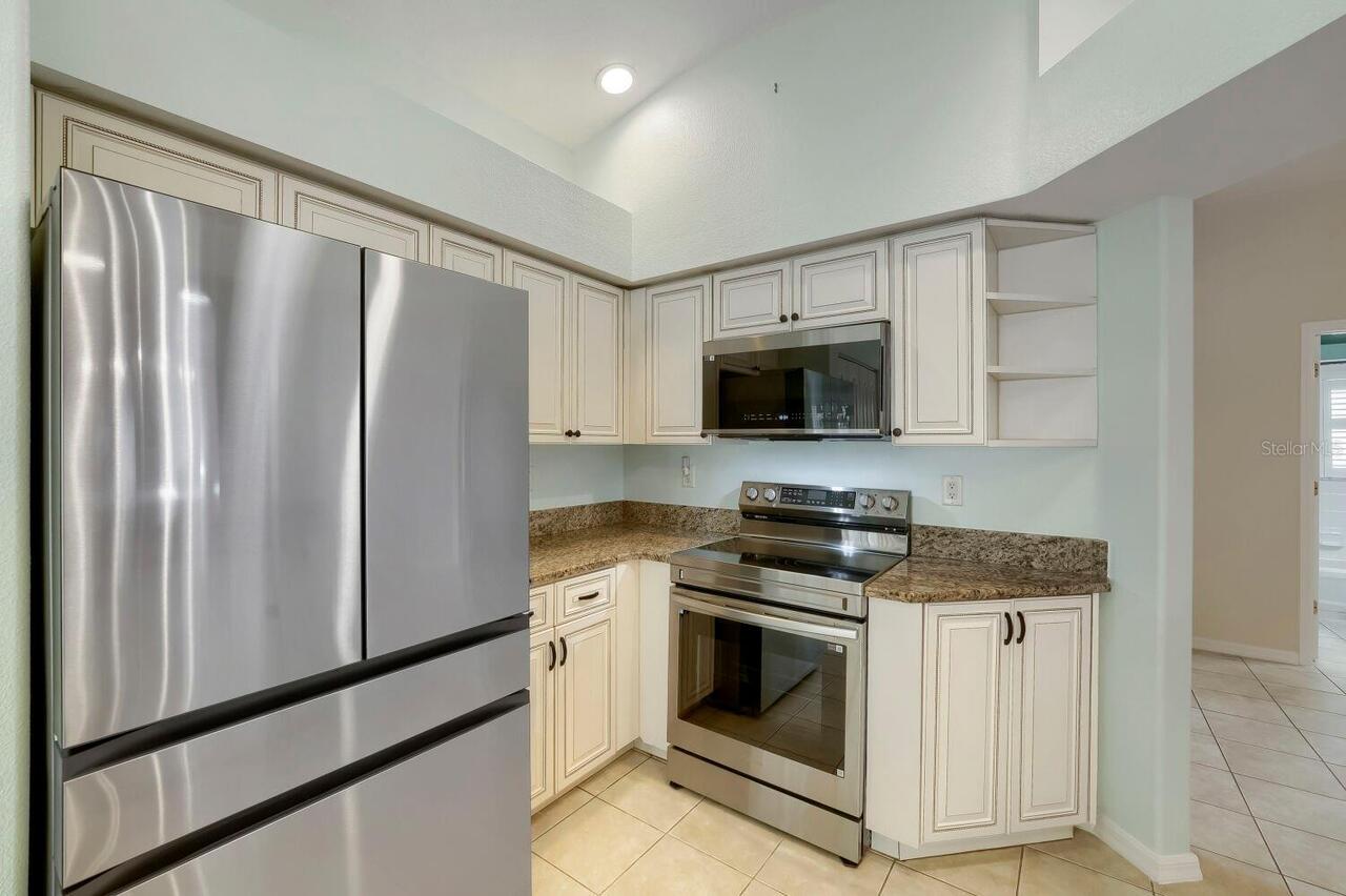 Listing Photo 10