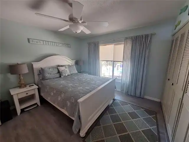 Listing Photo 9