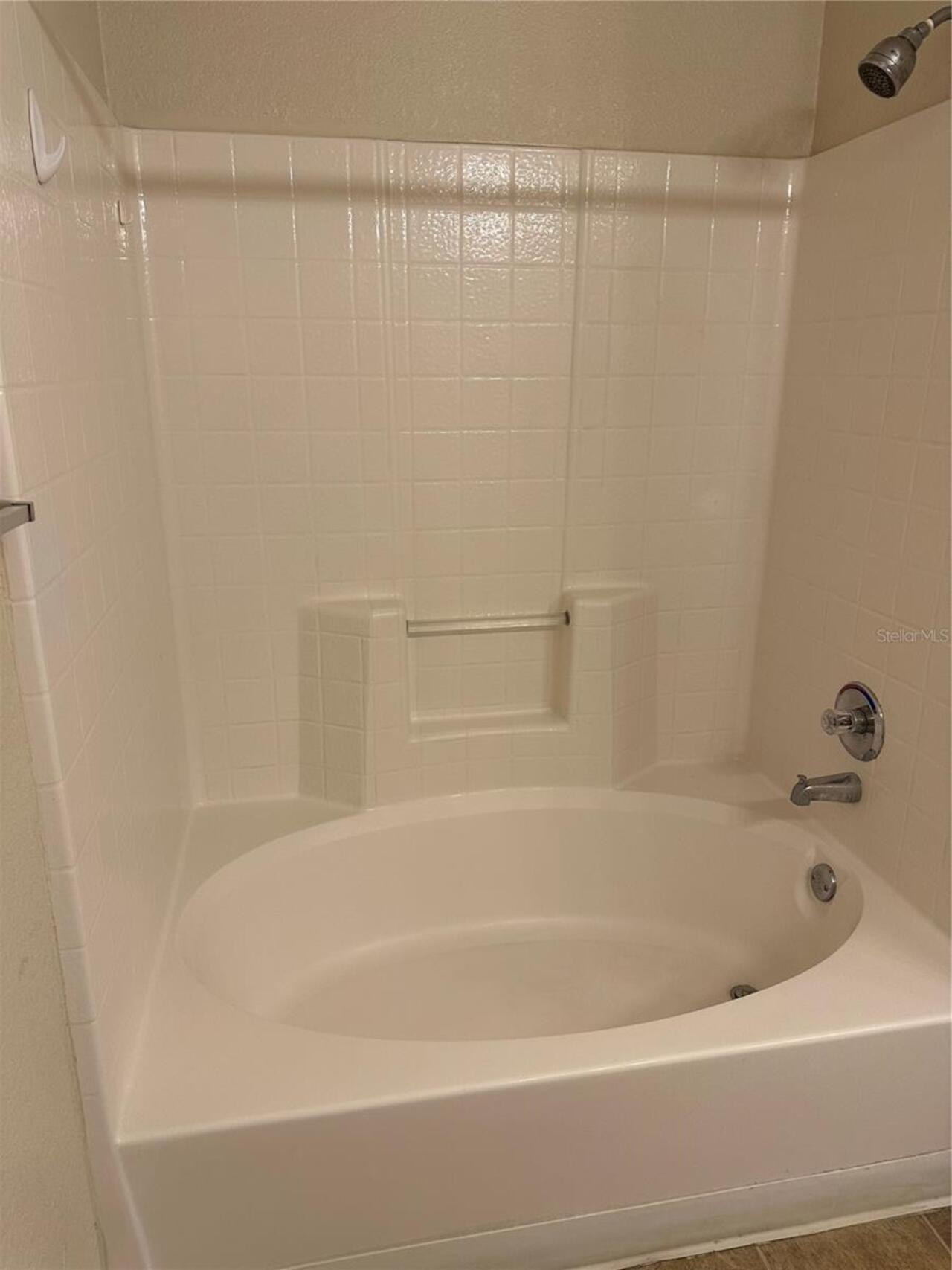 Listing Photo 12