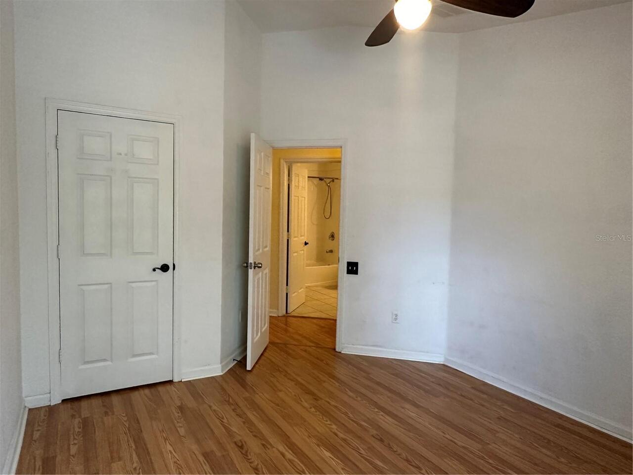Listing Photo 14