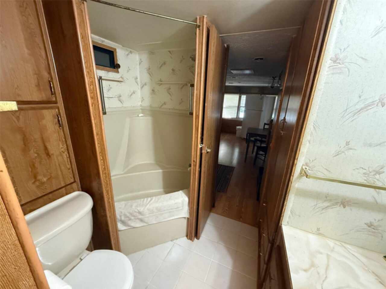 Listing Photo 6