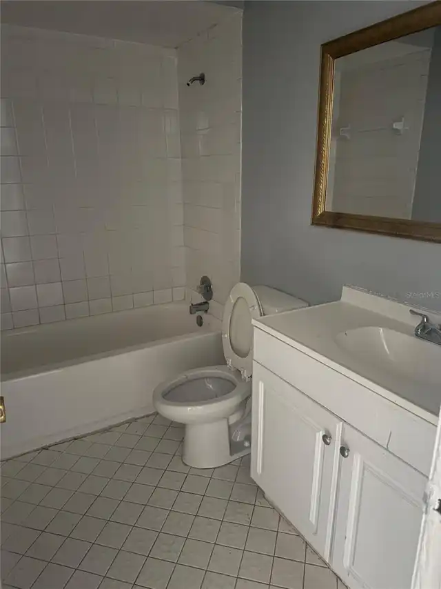 Listing Photo 9