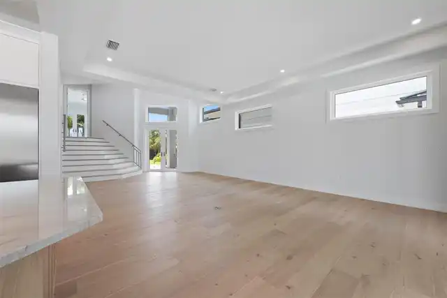 Listing Photo 15