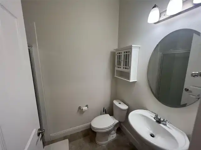 Listing Photo 10