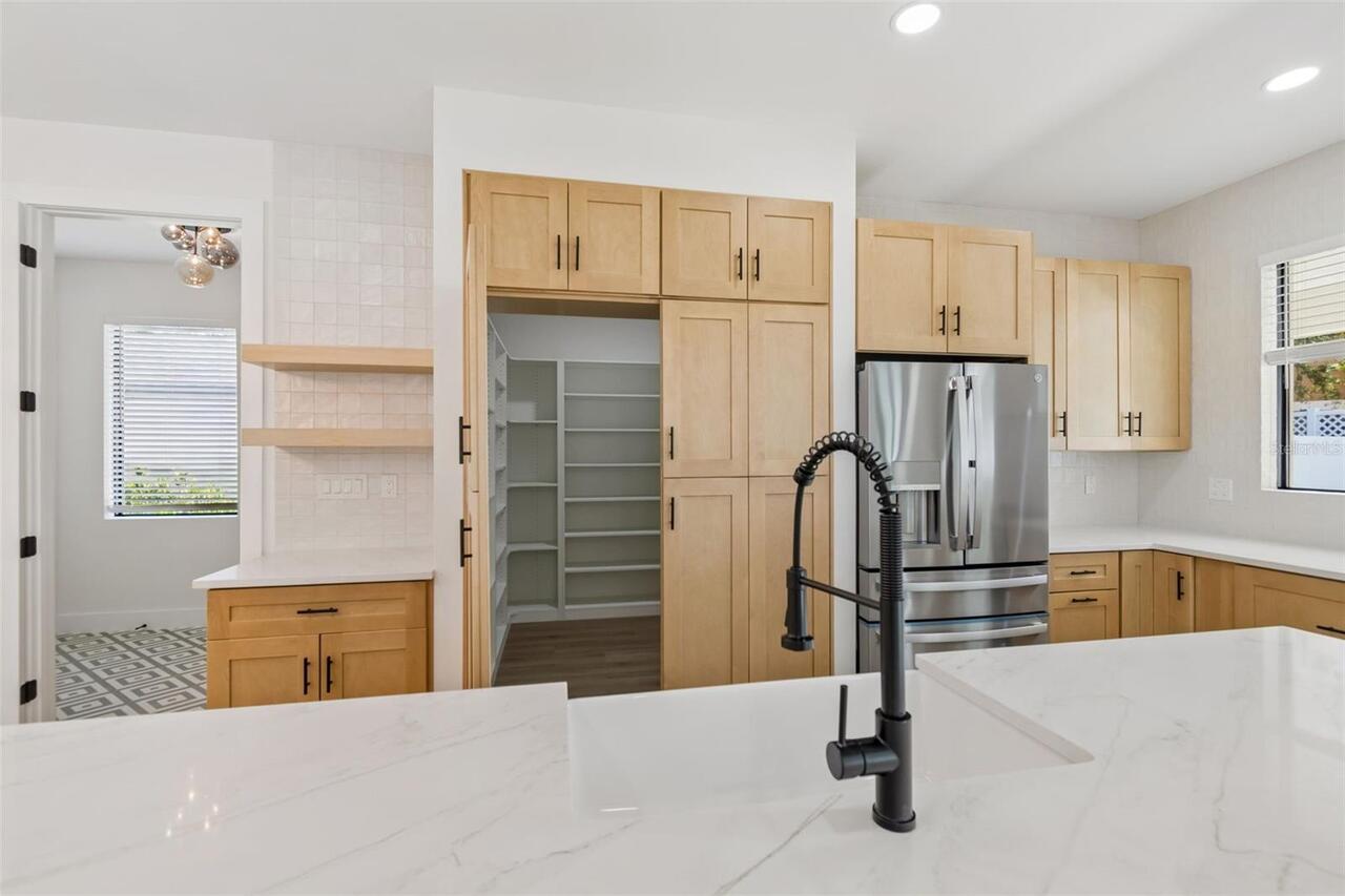 Listing Photo 14