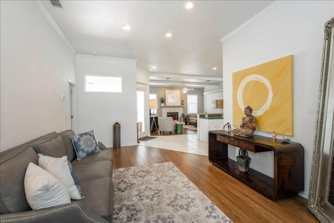 Listing Photo 12