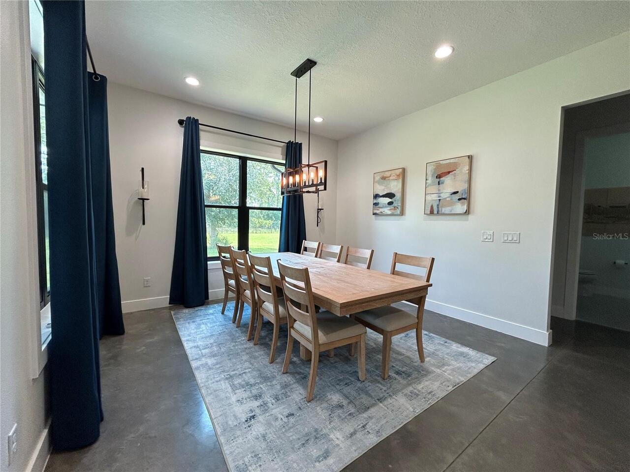 Listing Photo 10