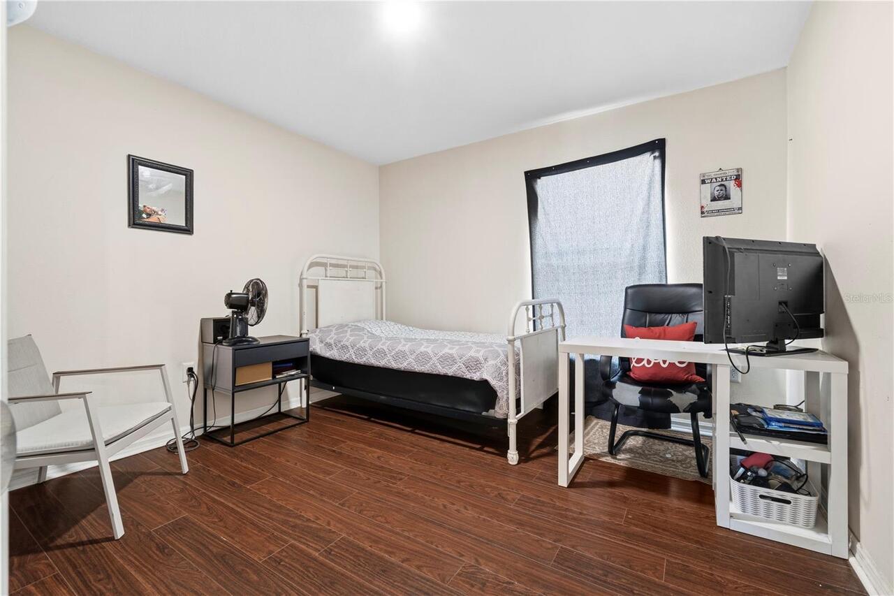 Listing Photo 8
