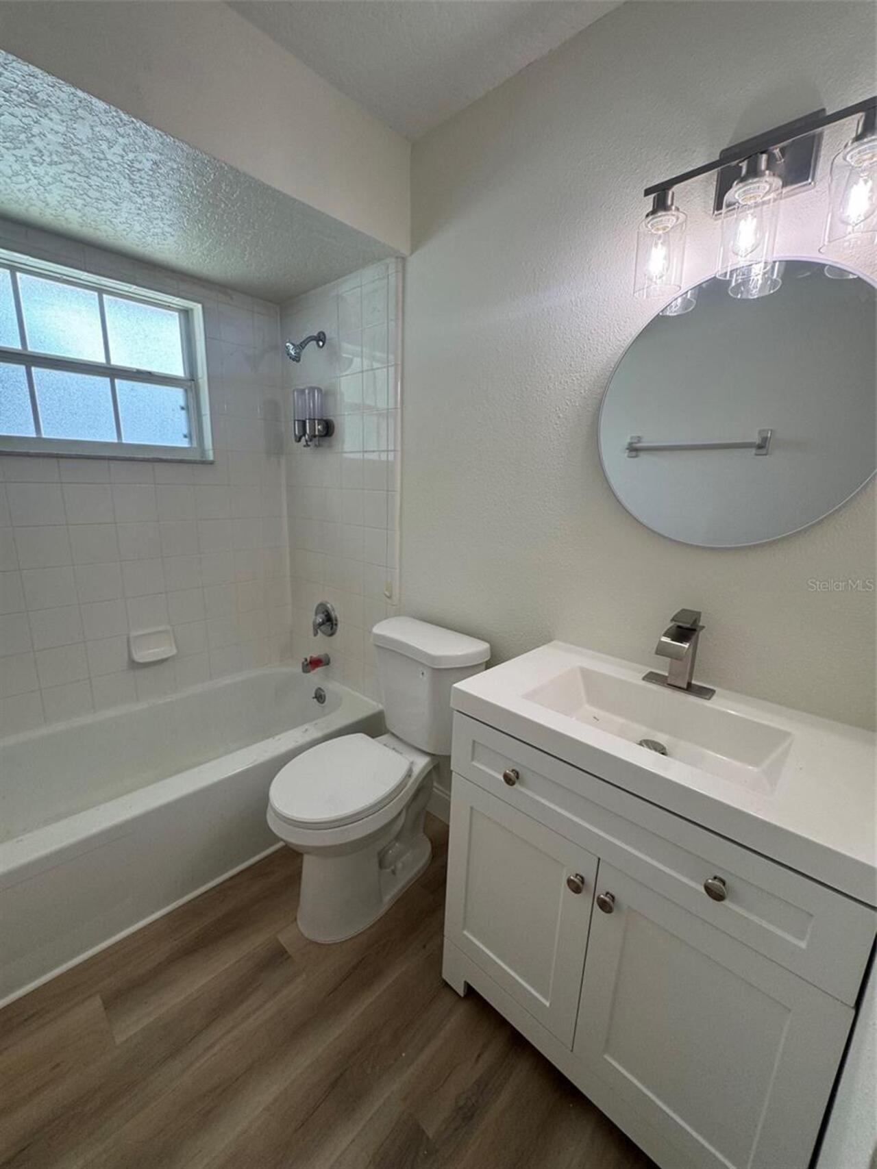 Listing Photo 9