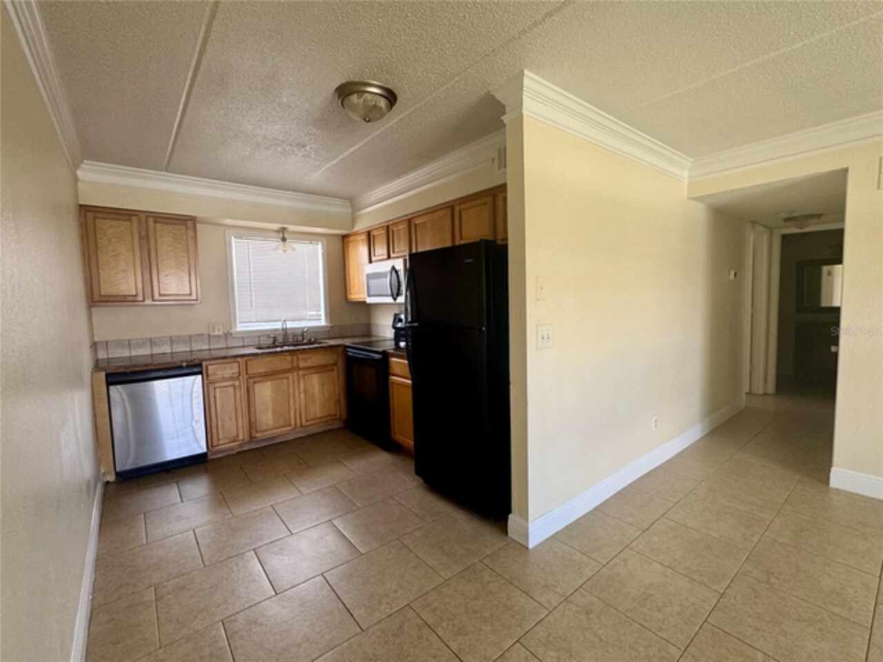 Listing Photo 9