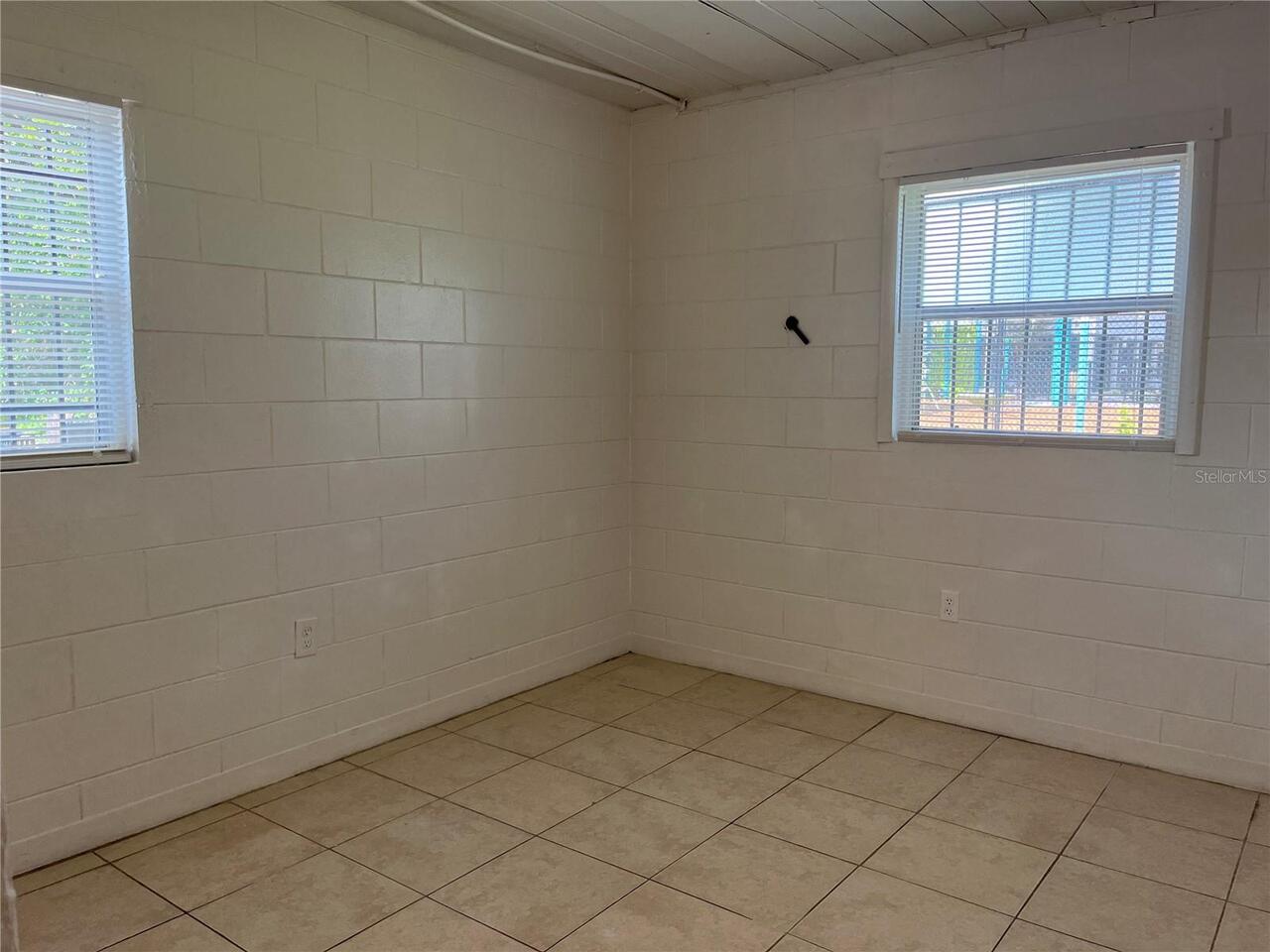Listing Photo 8