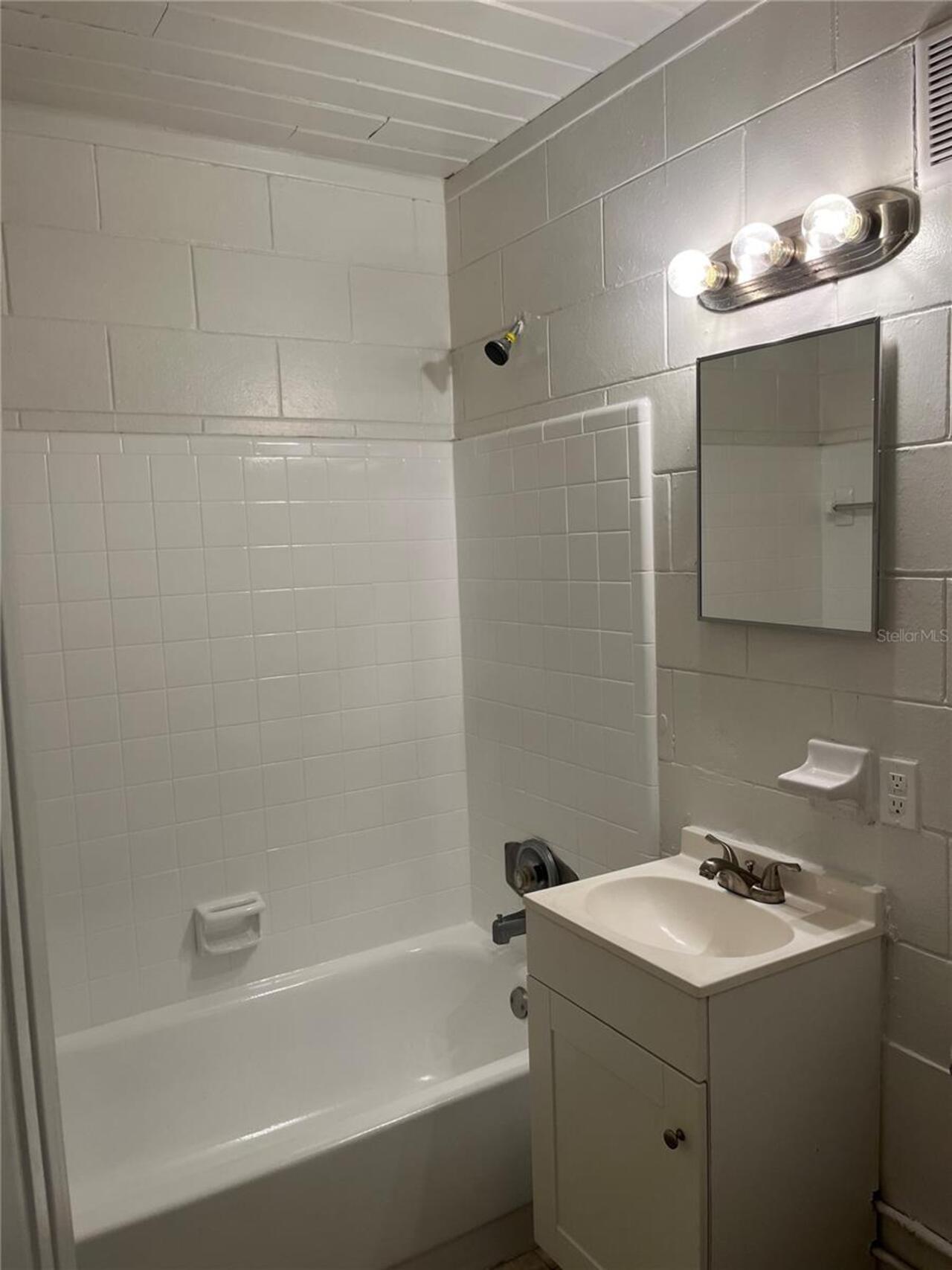 Listing Photo 10