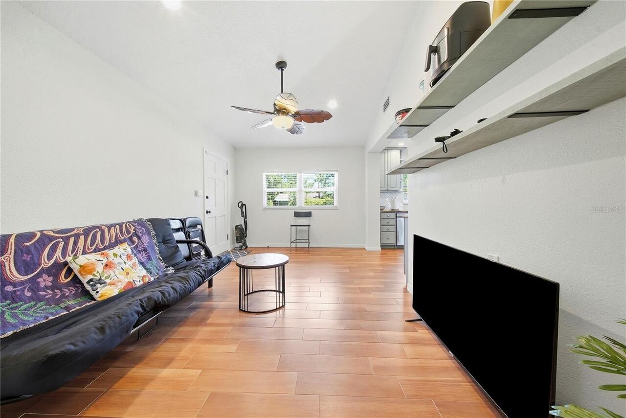 Listing Photo 10