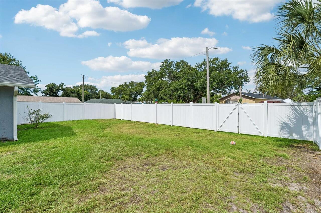 Listing Photo 17