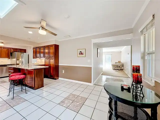 Listing Photo 14