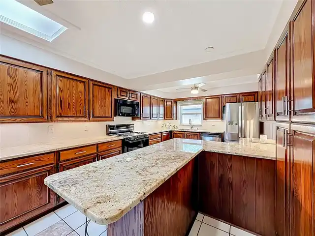 Listing Photo 16