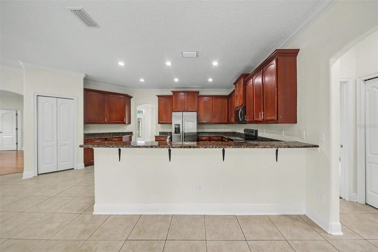 Listing Photo 9