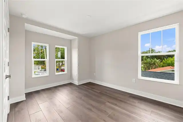 Listing Photo 28