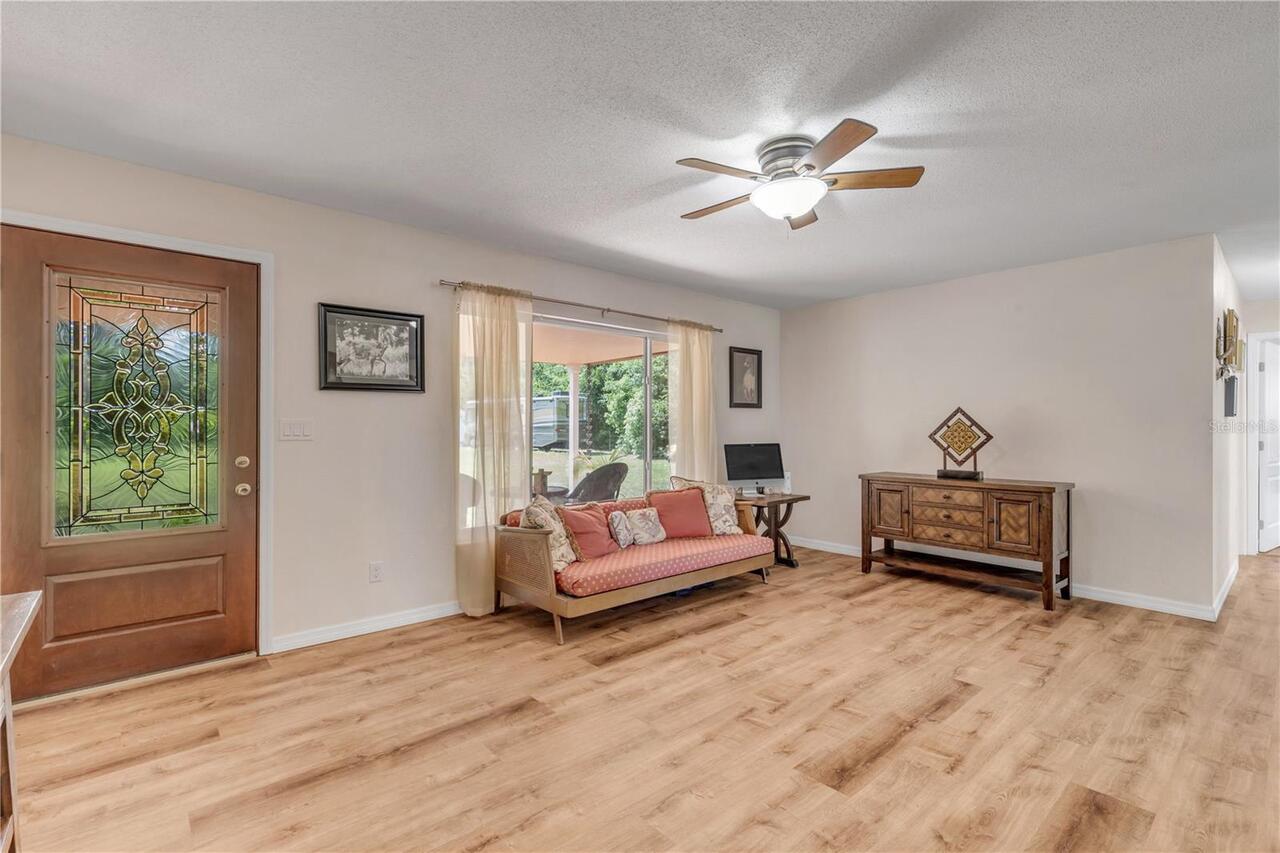 Listing Photo 9