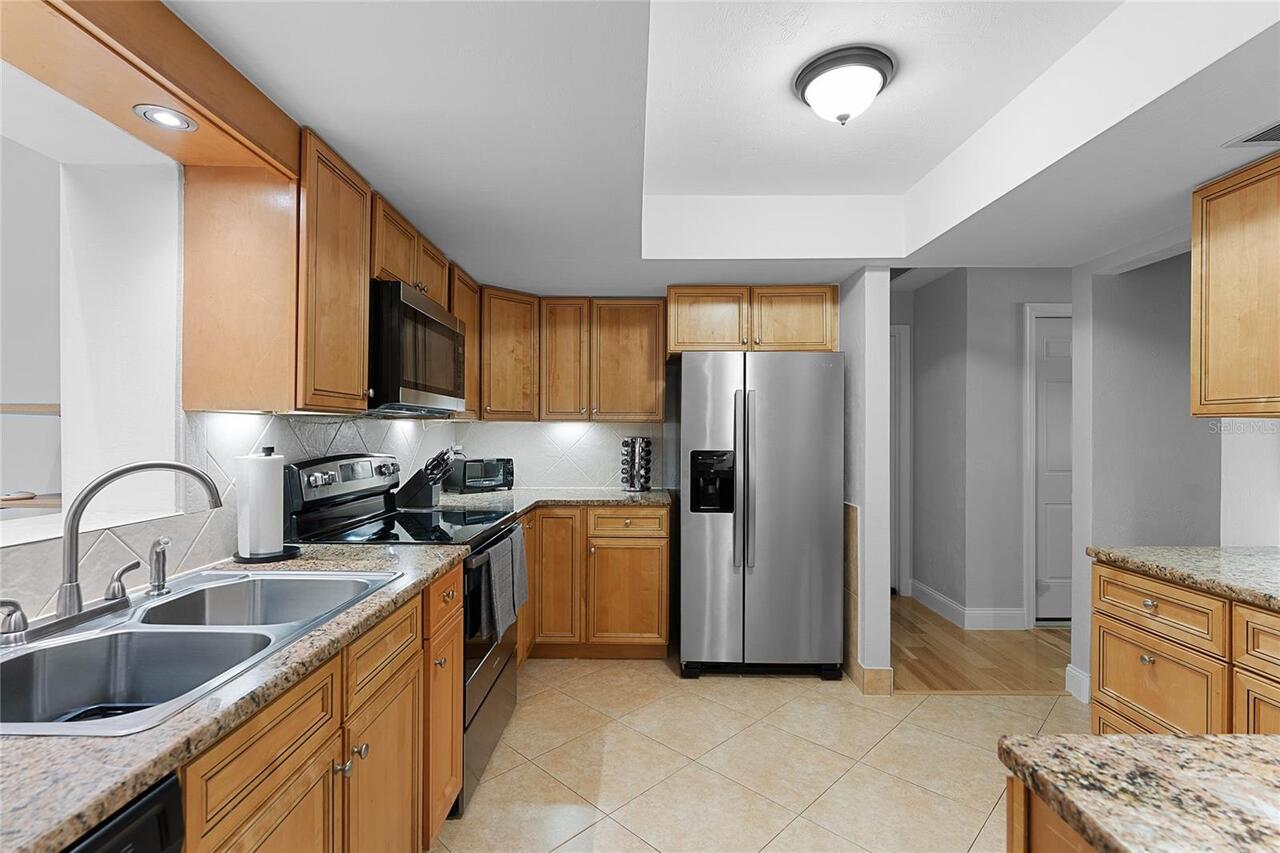 Listing Photo 11