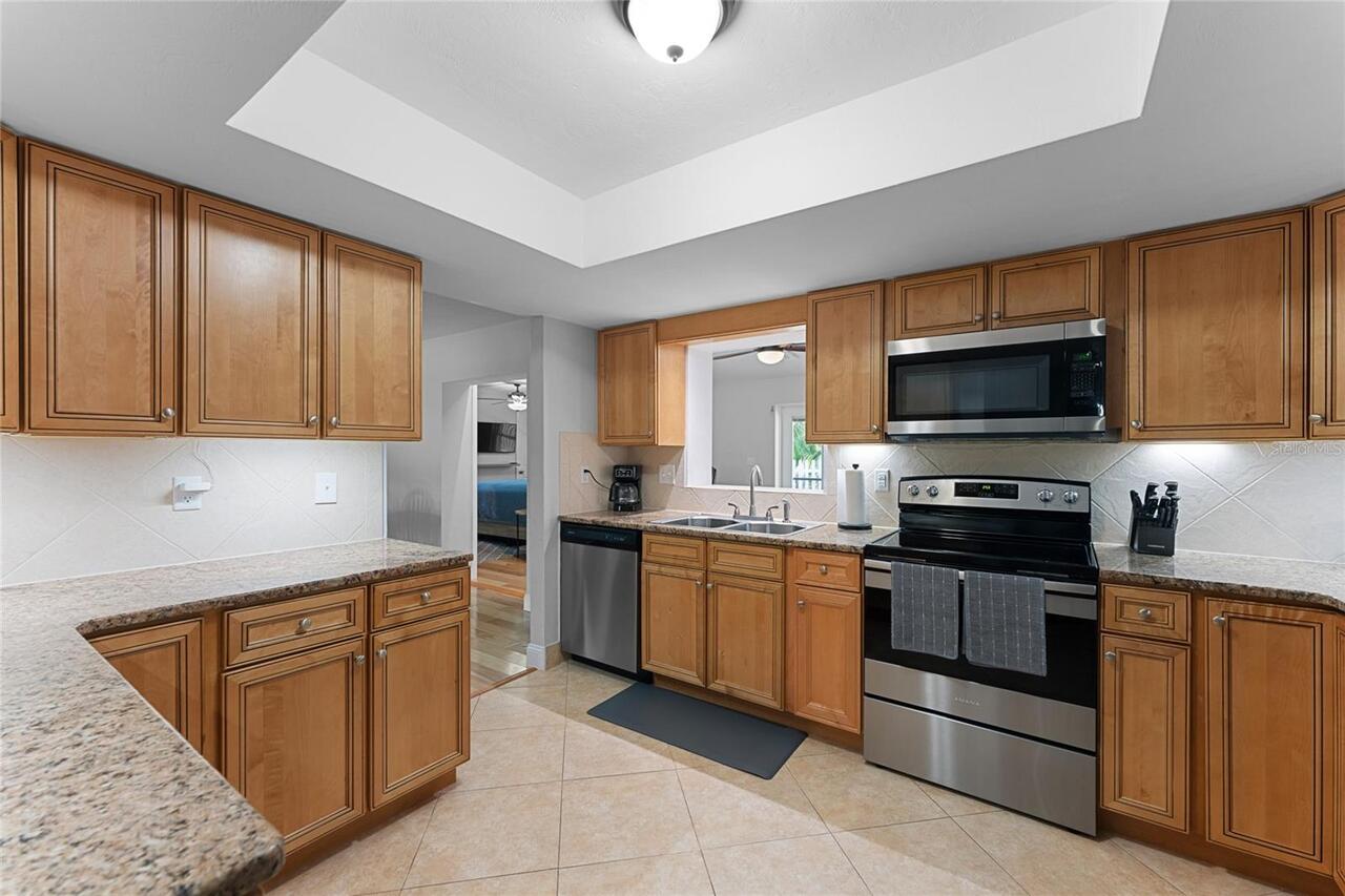 Listing Photo 12