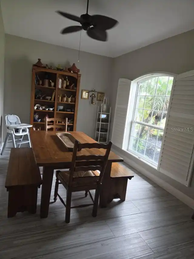 Listing Photo 10