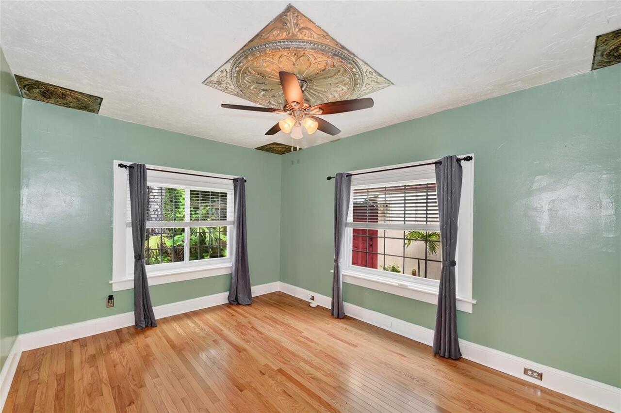 Listing Photo 8