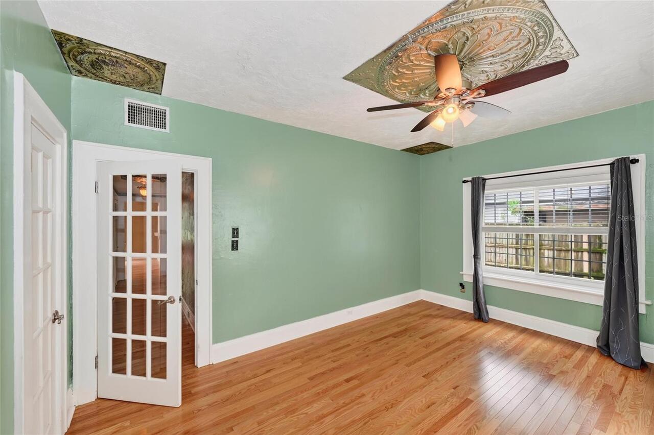 Listing Photo 10