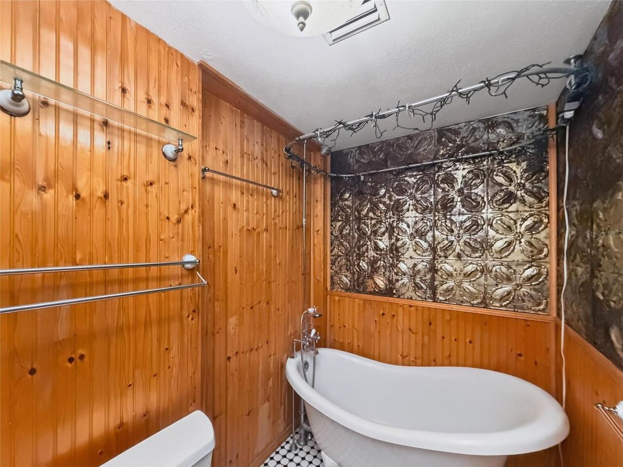 Listing Photo 13
