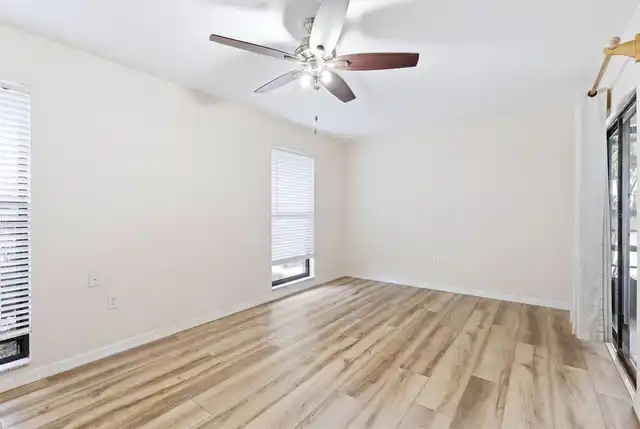 Listing Photo 14
