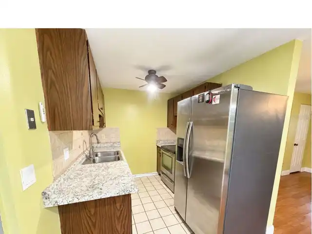 Listing Photo 11