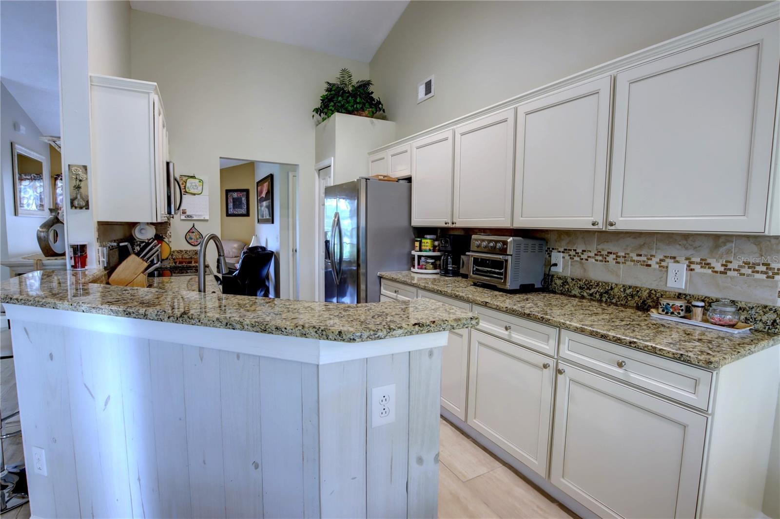 Listing Photo 8