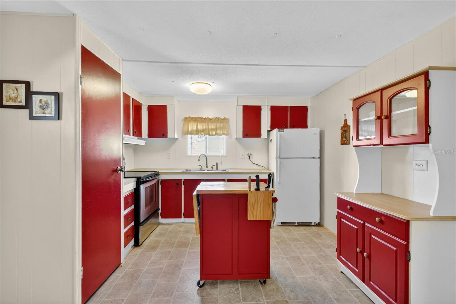 Listing Photo 11