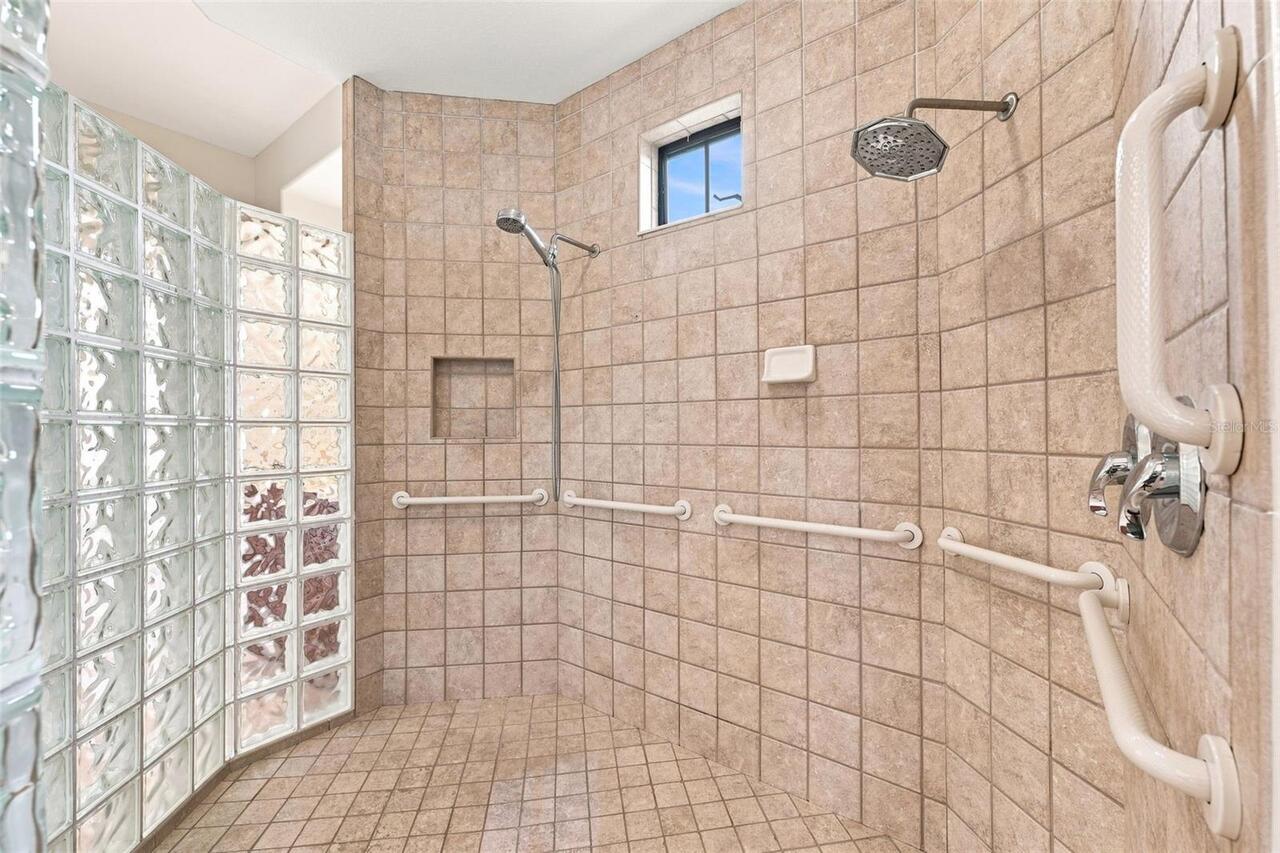 Listing Photo 41