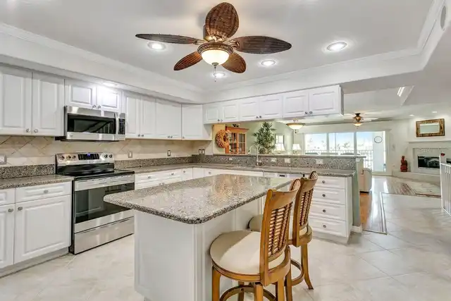 Listing Photo 17