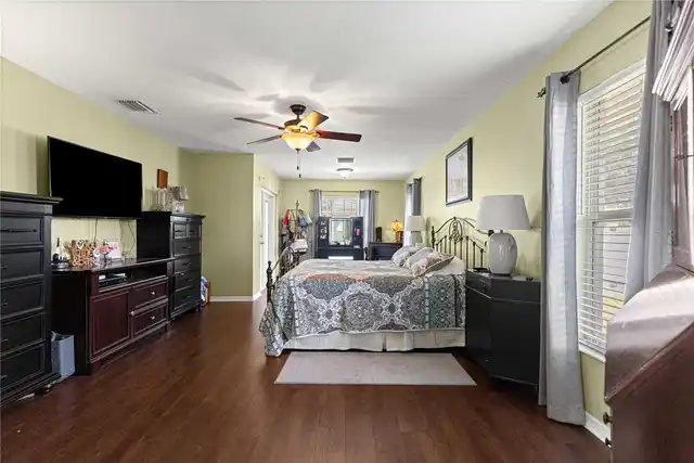 Listing Photo 29