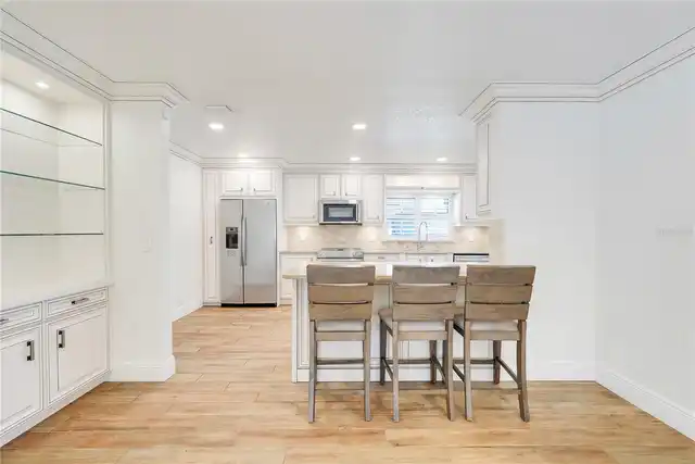 Listing Photo 17