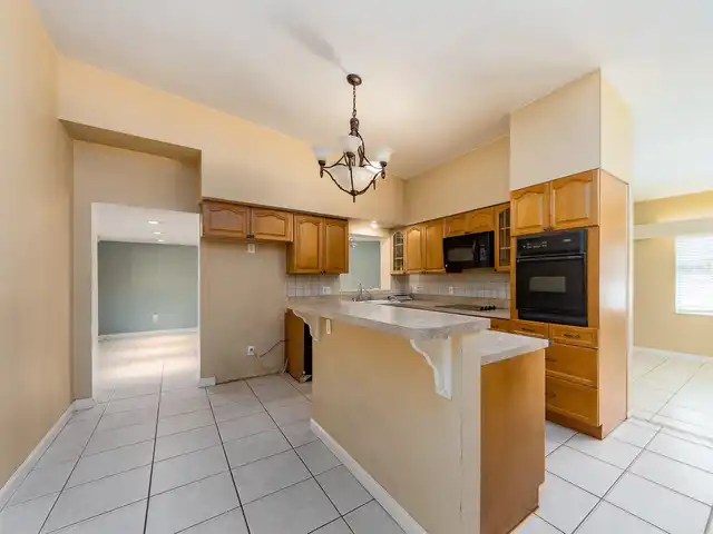 Listing Photo 7
