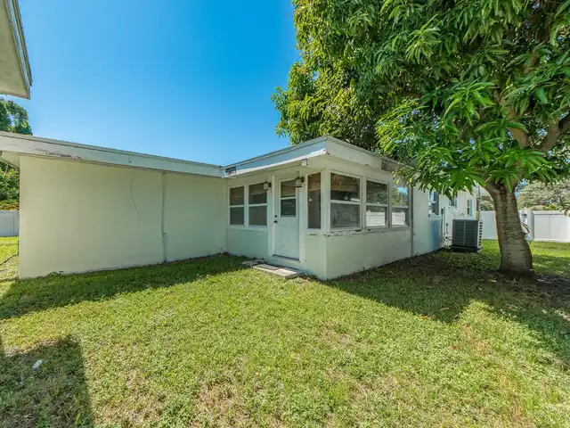 Listing Photo 28