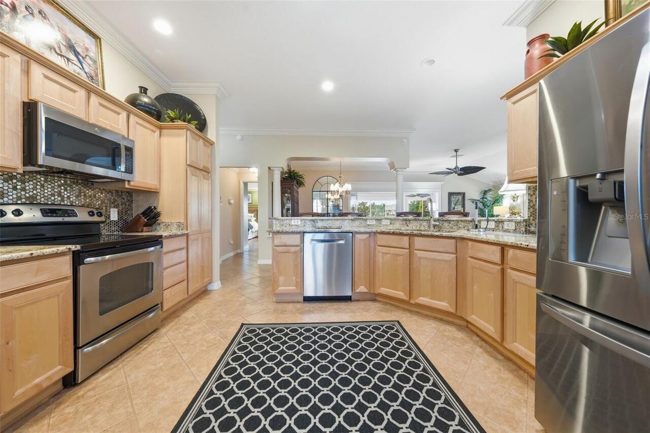 Listing Photo 12