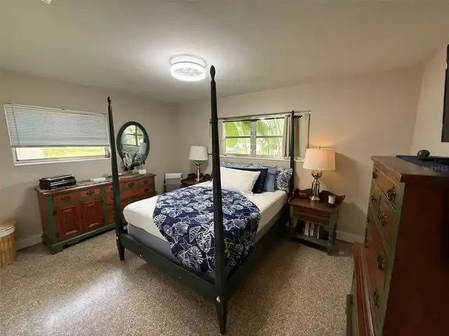 Listing Photo 17