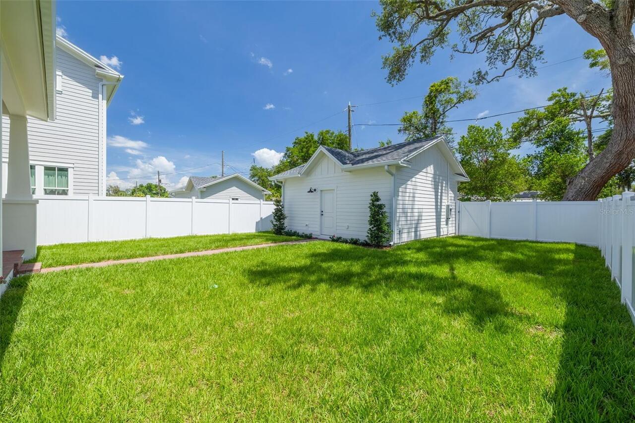 Listing Photo 8