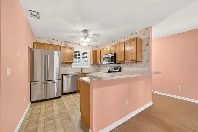 Listing Photo 8