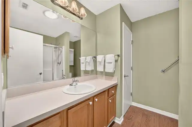 Listing Photo 14