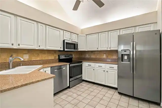 Listing Photo 14