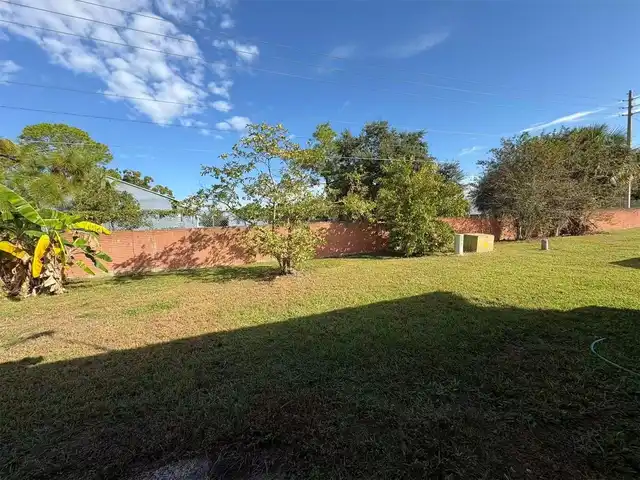 Listing Photo 14