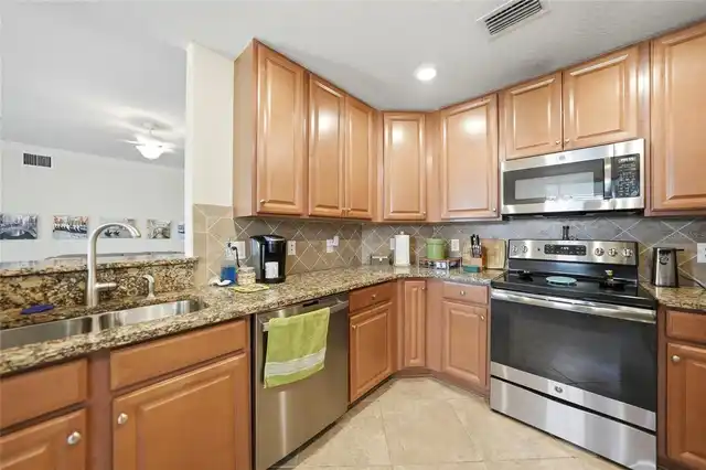 Listing Photo 9