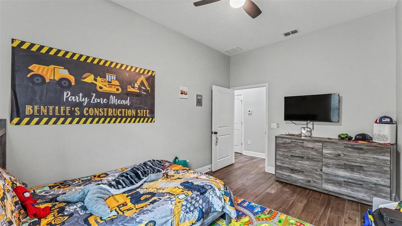 Listing Photo 28